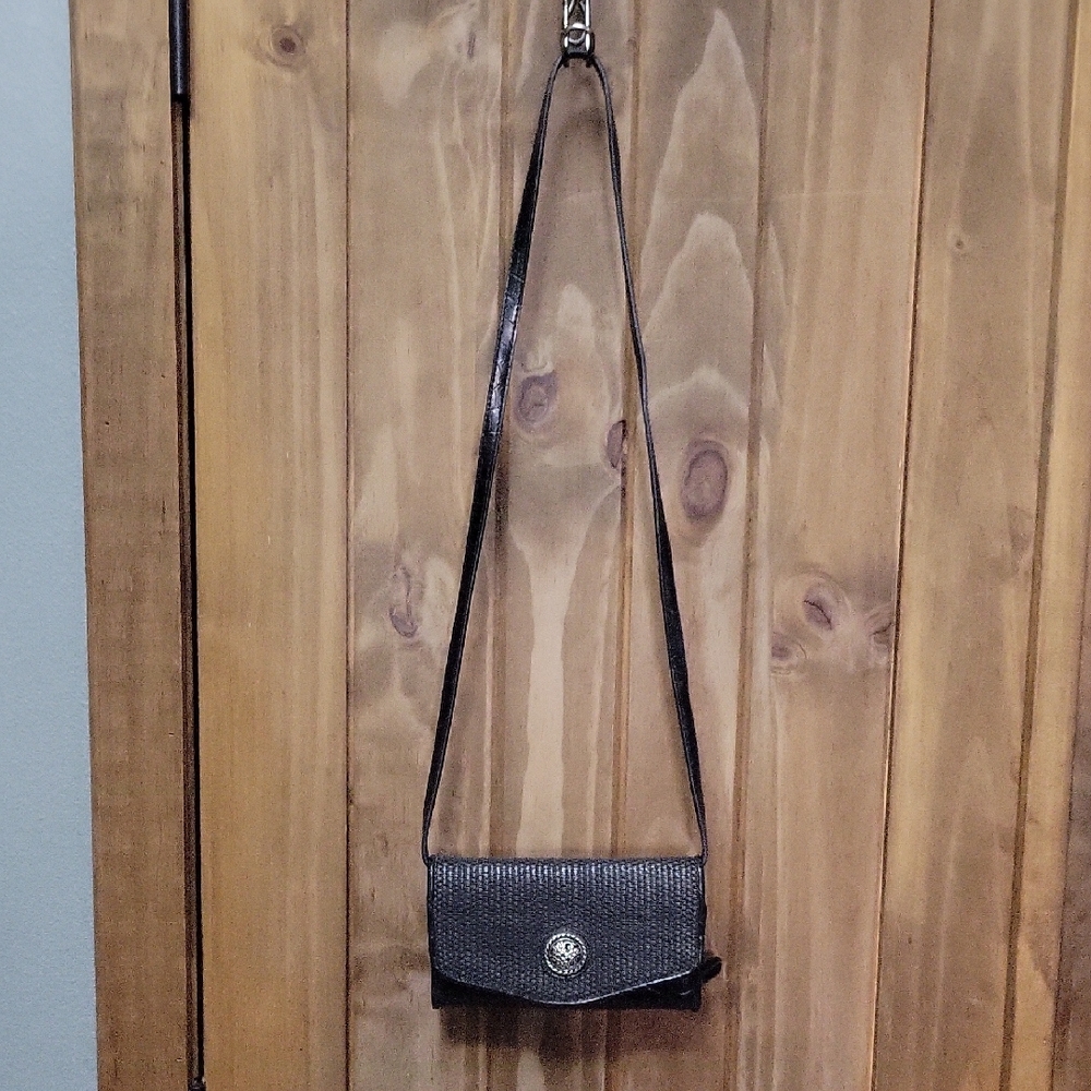 Black Textured Crossbody Wallet